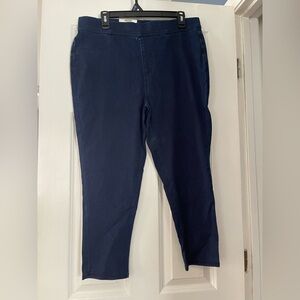 Time and Tru Navy Capris